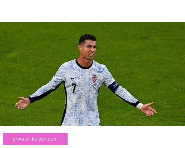 智利队边路进攻表现稳健，直逼对手防线压力增大